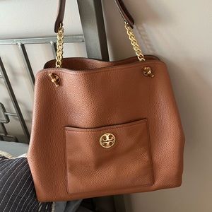 Like new Tory Burch leather handbag. Authentic from The Real Real.